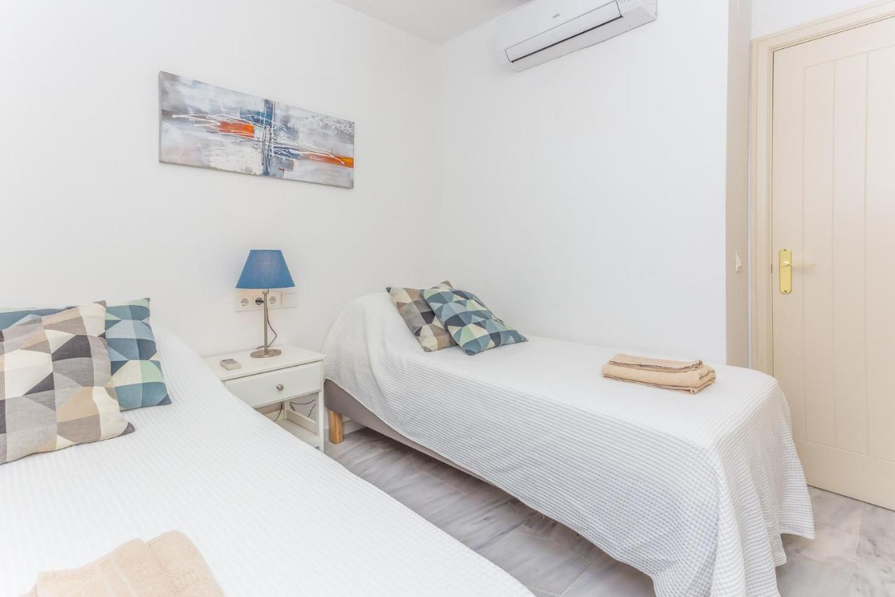 شقة Gran Calahonda 2Br 2Ba With Terrace Wifi/Ac/Pool Sitio de Calahonda المظهر الخارجي الصورة